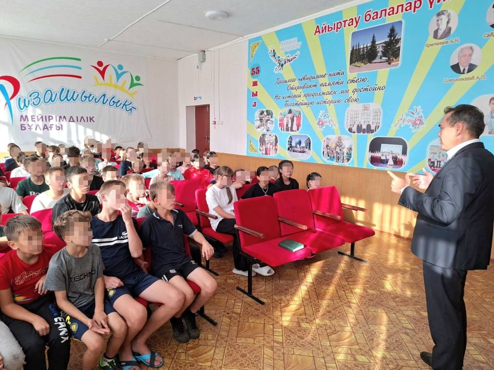 Айыртау ауданындағы арнаулы әлеуметтік қызметтерге мұқтаж балаларды қолдау орталығына барып келу