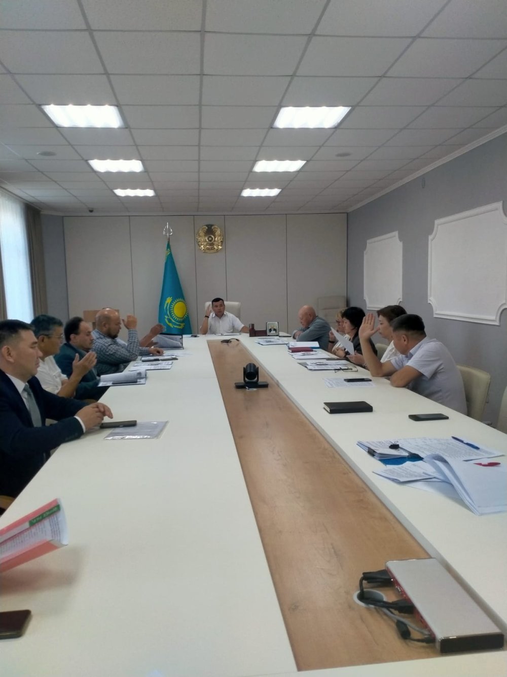 Ағымдағы жылдың тамыз айының 28 күні Теректі ауданында қоғамдық кеңес отырысы өтті.