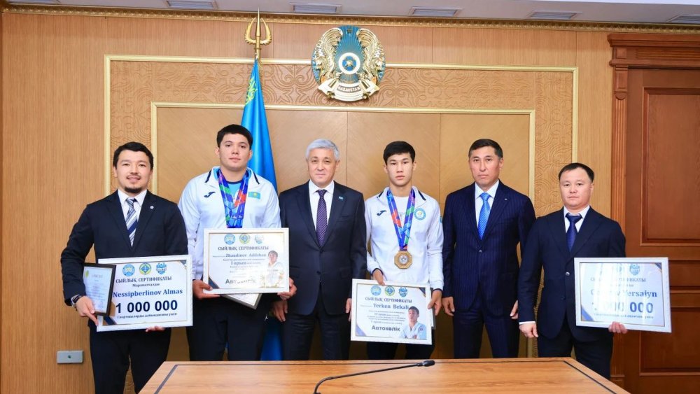 Қарағандыда әлем чемпионатында топ жарған дзюдошыларға құрмет көрсетілді