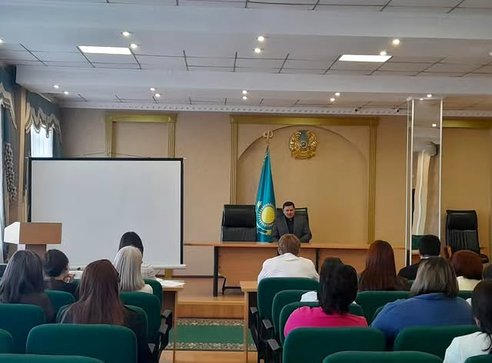 Мемлекеттік әкімшілік қызметкерлеріне түсіндірме жұмыстары жүргізілді