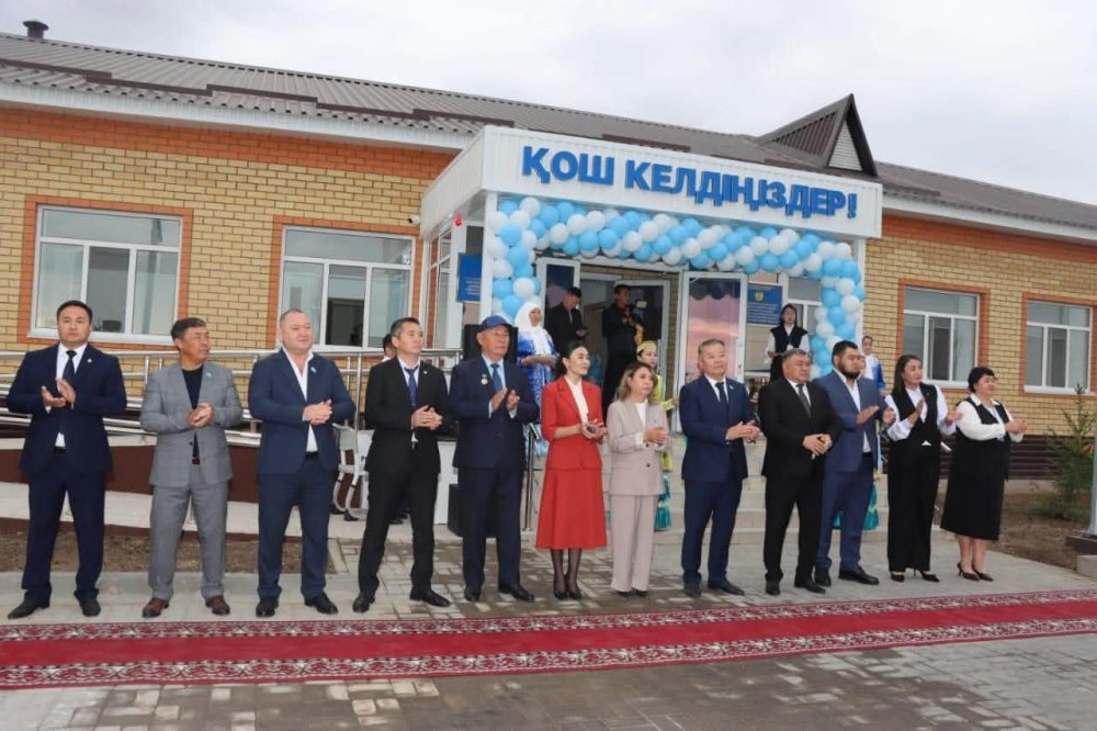 АЙНАБҰЛАҚ АУЫЛЫНДА ЖАҢА МЕКТЕП ҚОЛДАНЫСҚА БЕРІЛДІ