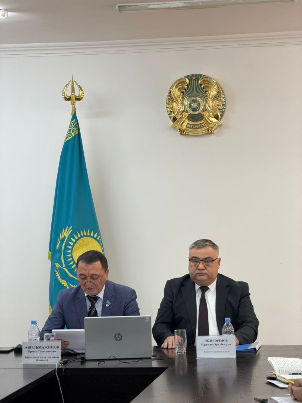 Жаңасемей аудандық мәслихатының кезектен тыс отызыншы (үзілістен кейінгі) сессиясы өтті
