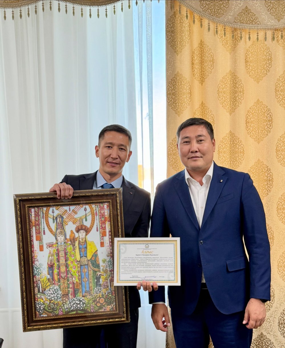БІЛІМ МЕН ІЗДЕНІС ЖОЛЫНДАҒЫ ЖАҢА ҚАДАМ
