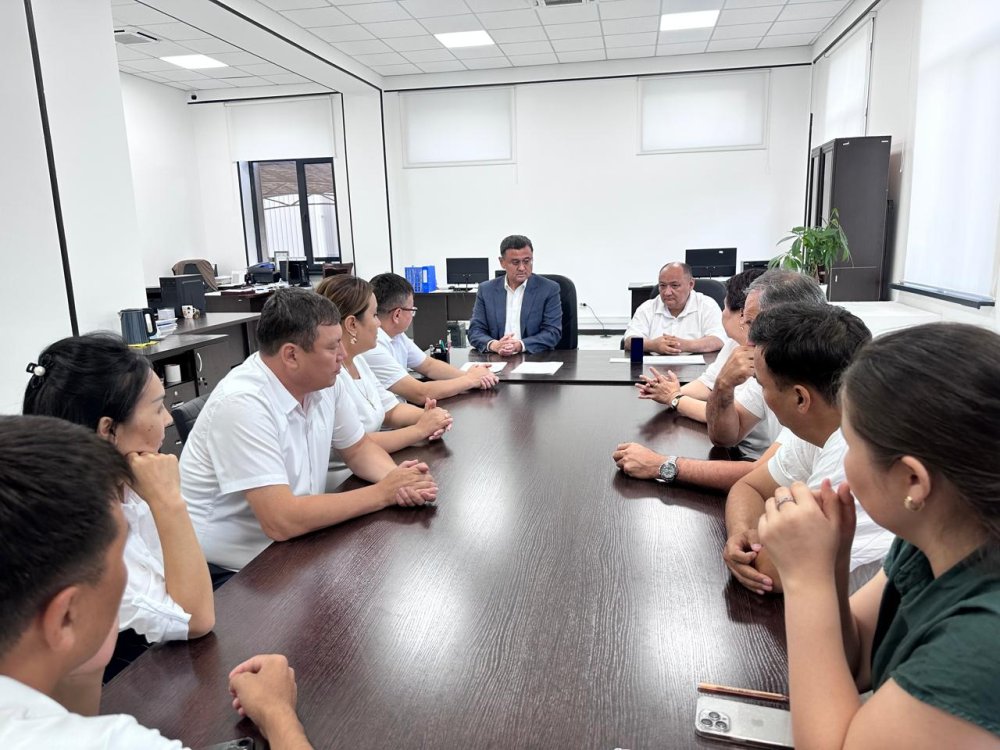 Мемлекеттік еңбек инспекциясы комитетінің Шымкент қаласы бойынша департаментінің басшысы Ж.Мақұлбаев жұмыс берушінің еңбек заңнамасын бұзғаны үшін жауапкершілігі туралы түсіндіру жұмыстарын жүргізді