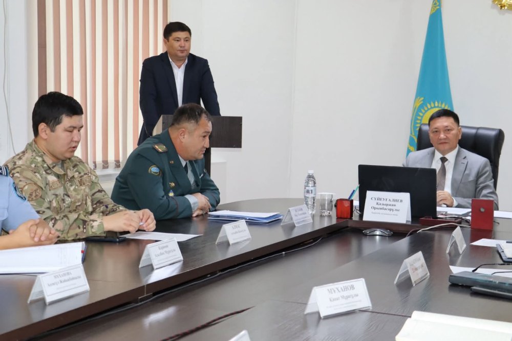 Бүгін аудан әкімдігінде аудан әкімі Қадыржан Сүйеуғалиевтің төрағалығымен аудандық төтенше жағдайлардың алдын алу және оларды жою жөніндегі комиссияның отырысы өтті.