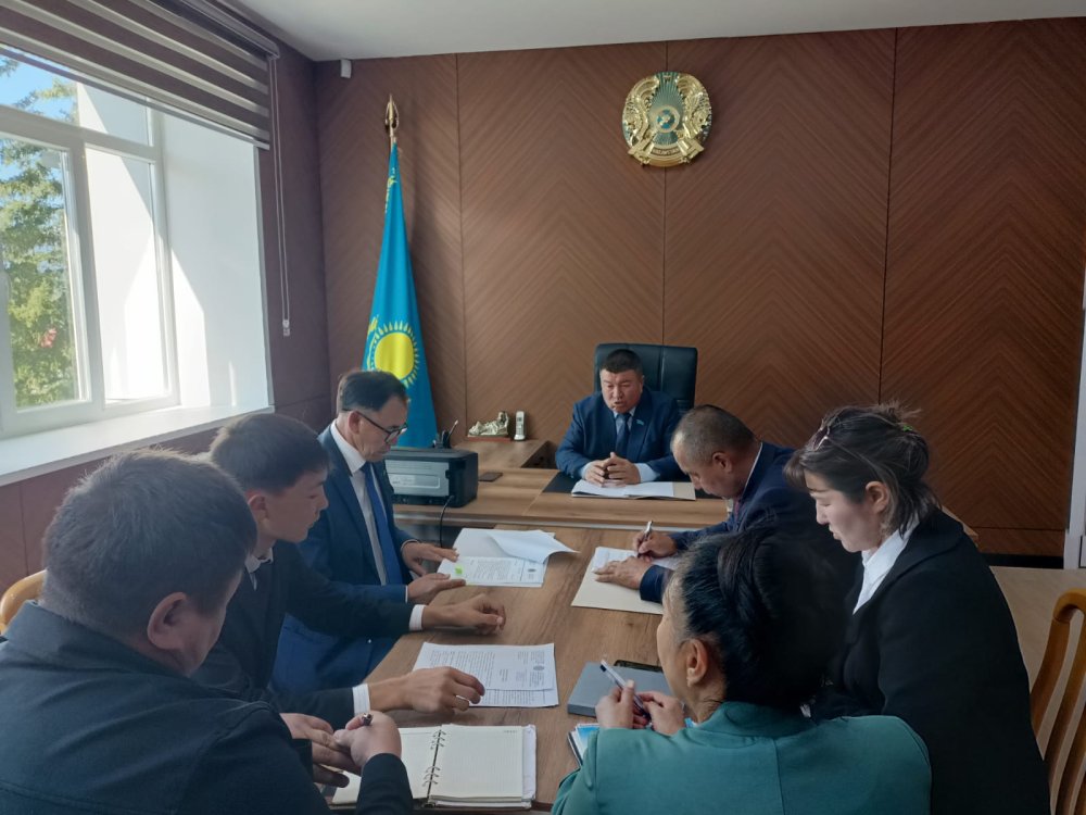 Катонқарағай аудандық мәслихатының тұрақты комиссияларының кезекті отырысы өтті.