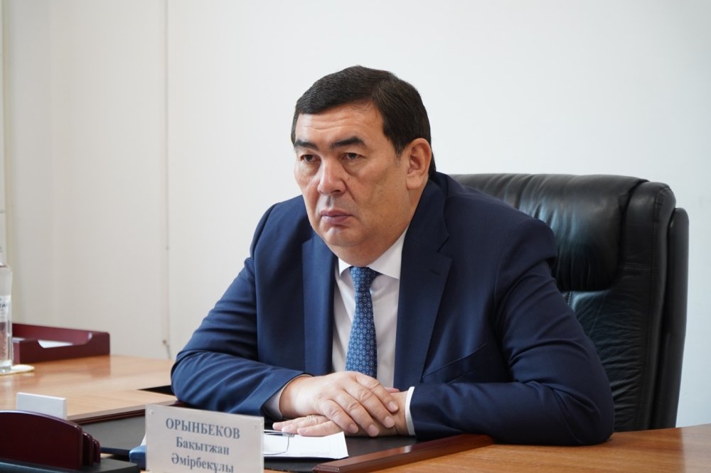 Тараз қаласының әкімі Бақытжан Орынбеков тұрғындарды жеке мәселелері бойынша кезекті рет қабылдады