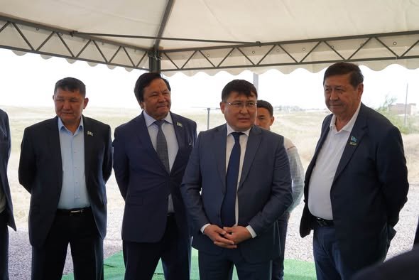 ҚАЗЫҒҰРТТА АТҚАРЫЛҒАН ЖҰМЫСТАРҒА ДЕПУТАТТЫҚ ЗЕРДЕЛЕУ ЖҮРГІЗІЛДІ