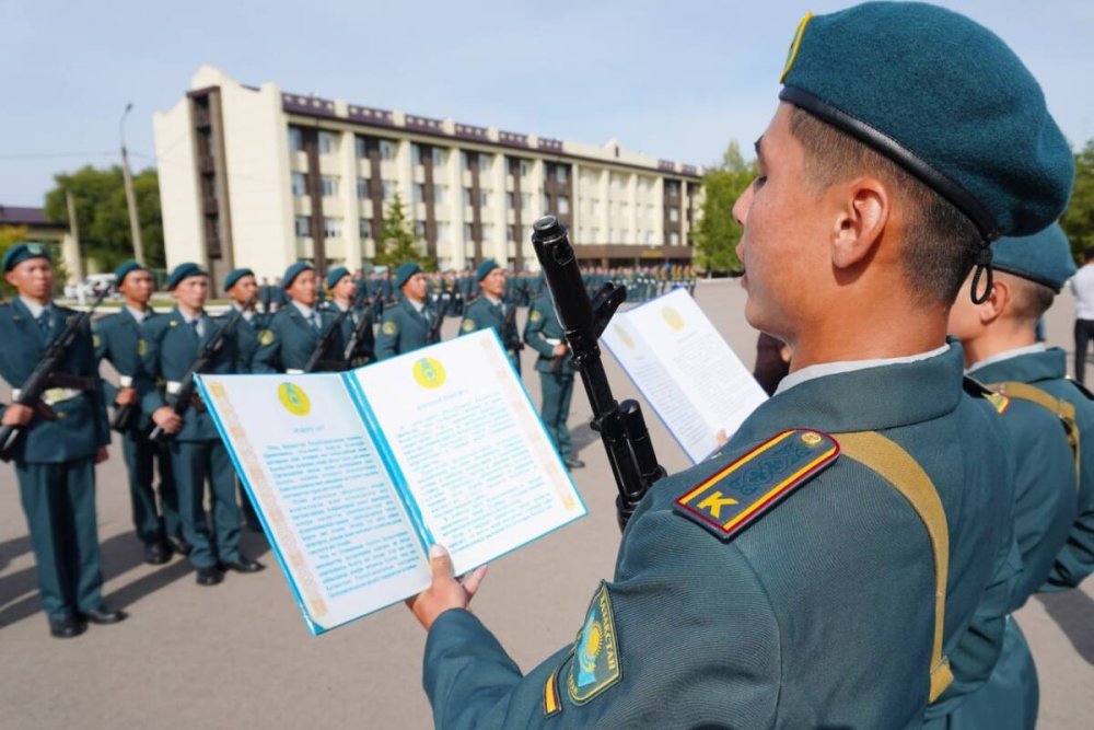 Петропавлда Ұлттық ұлан академиясының курсанттары әскери ант қабылдады