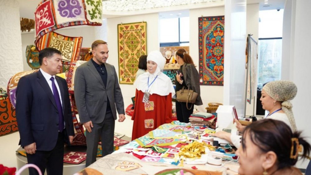 Креаторы Жамбылской области реализовали в Астане продукцию на 15 млн теңге