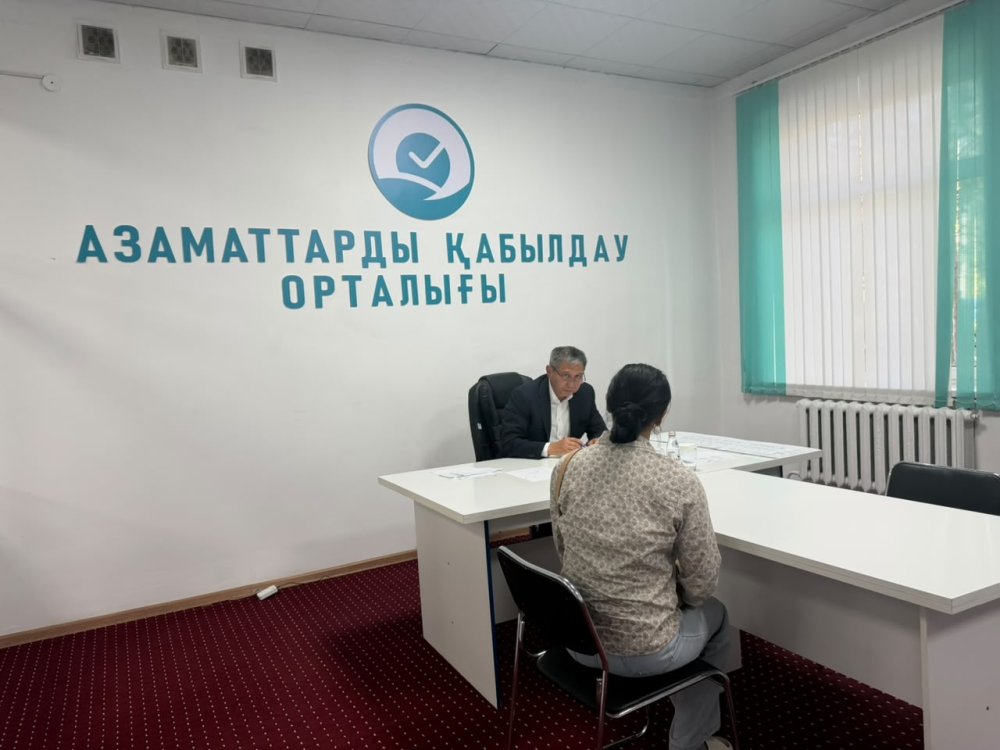 Аудан әкімі азаматтарды жеке қабылдады