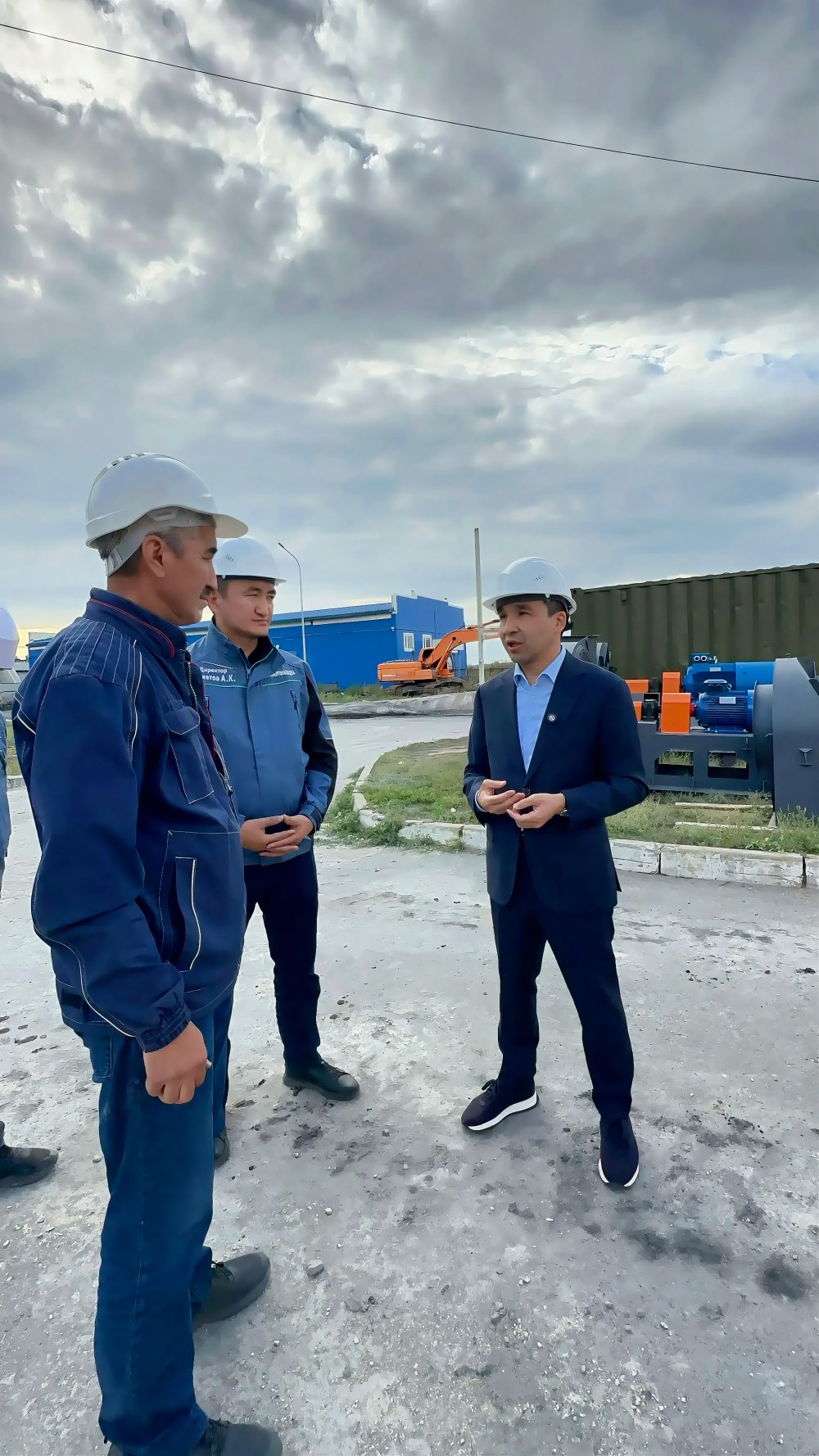 Қосшы қаласының әкімі Азамат Есімұлы жылу қазандықтарындағы жөндеу жұмыстарының барысын тексерді