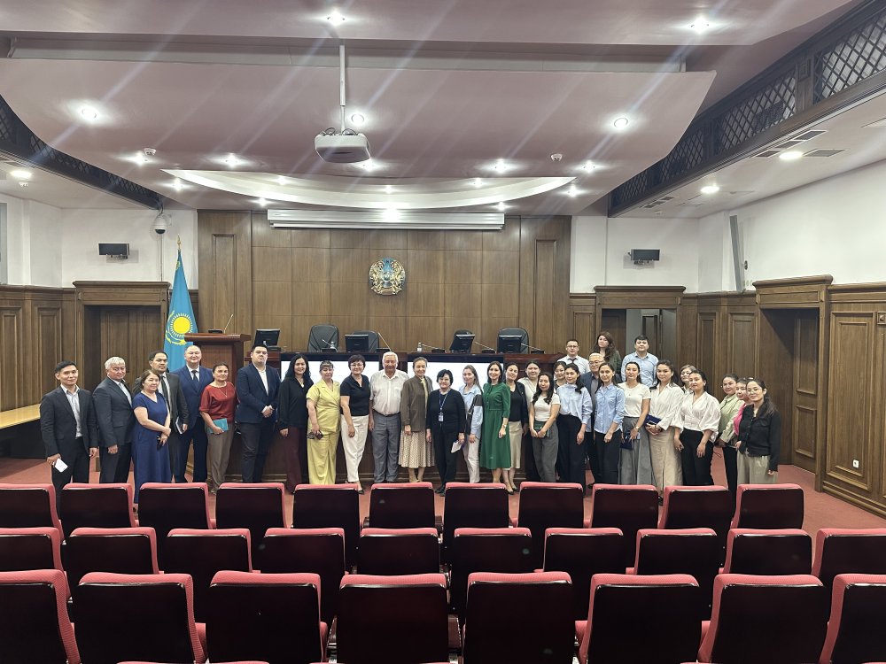 В ЦЕНТРАЛЬНОМ АППАРАТЕ МИНИСТЕРСТВА ЗДРАВООХРАНЕНИЯ РЕСПУБЛИКИ КАЗАХСТАН СОСТОЯЛАСЬ ВСТРЕЧА