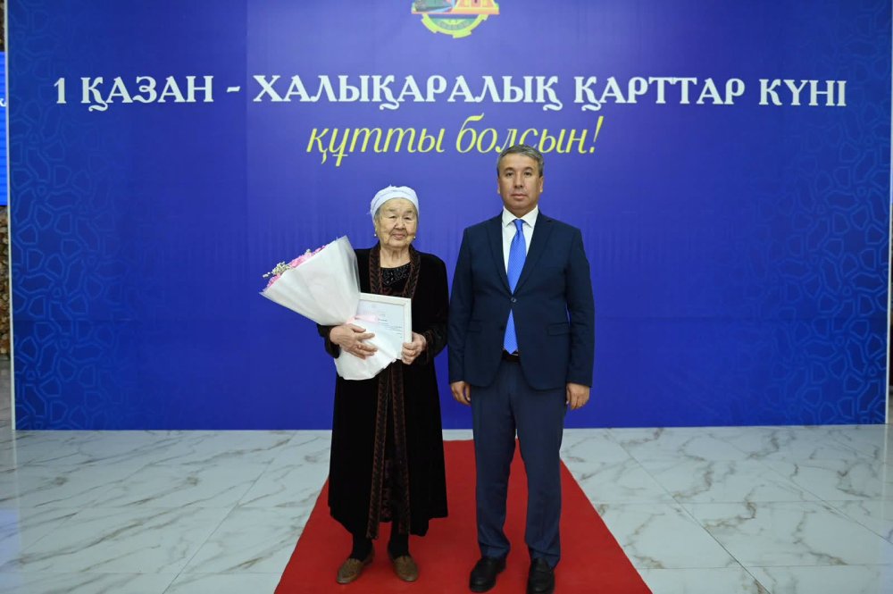 В ЧЕСТЬ ДНЯ ПОЖИЛЫХ ЛЮДЕЙ ПРОШЛО ПРАЗДНИЧНОЕ МЕРОПРИЯТИЕ «ӨНЕГЕЛІ ӨМІРІ – ҰРПАҚҚА АМАНАТ
