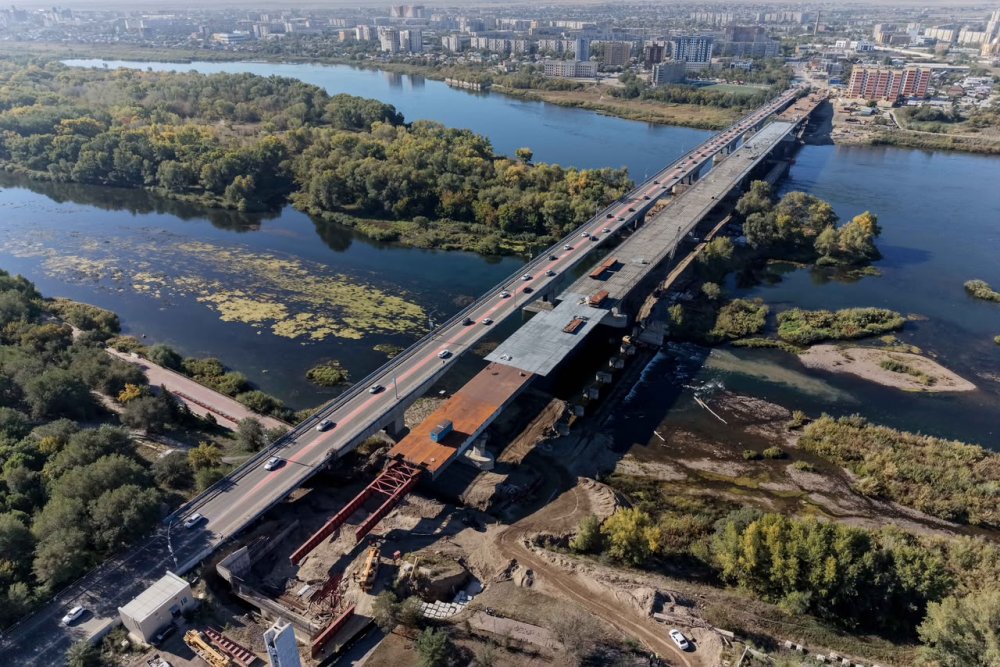 Аким области посетил строящийся новый мост в Семее