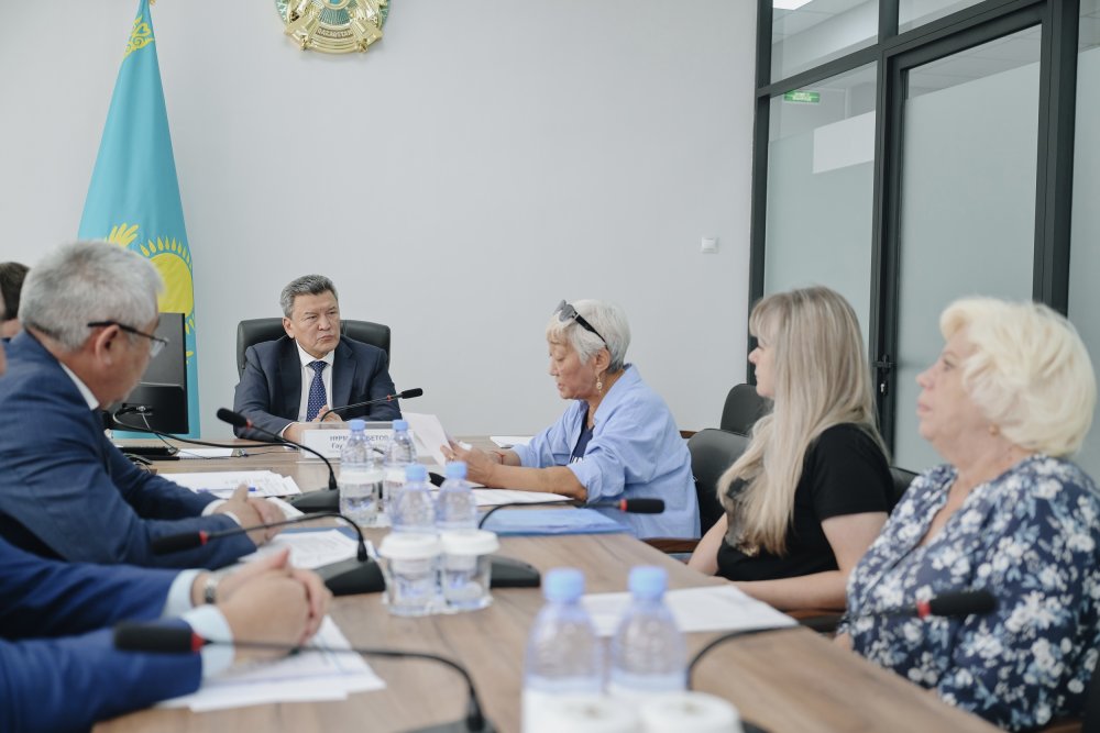 Аким СКО провел личный прием граждан