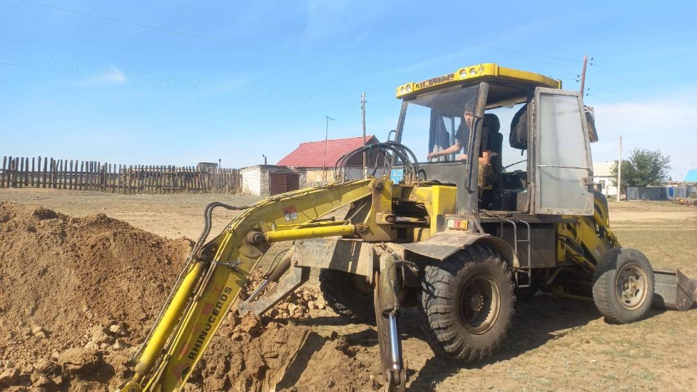 В селе Караколь Озерского сельского округа ведутся работы по проведению питьевого водоснабжения