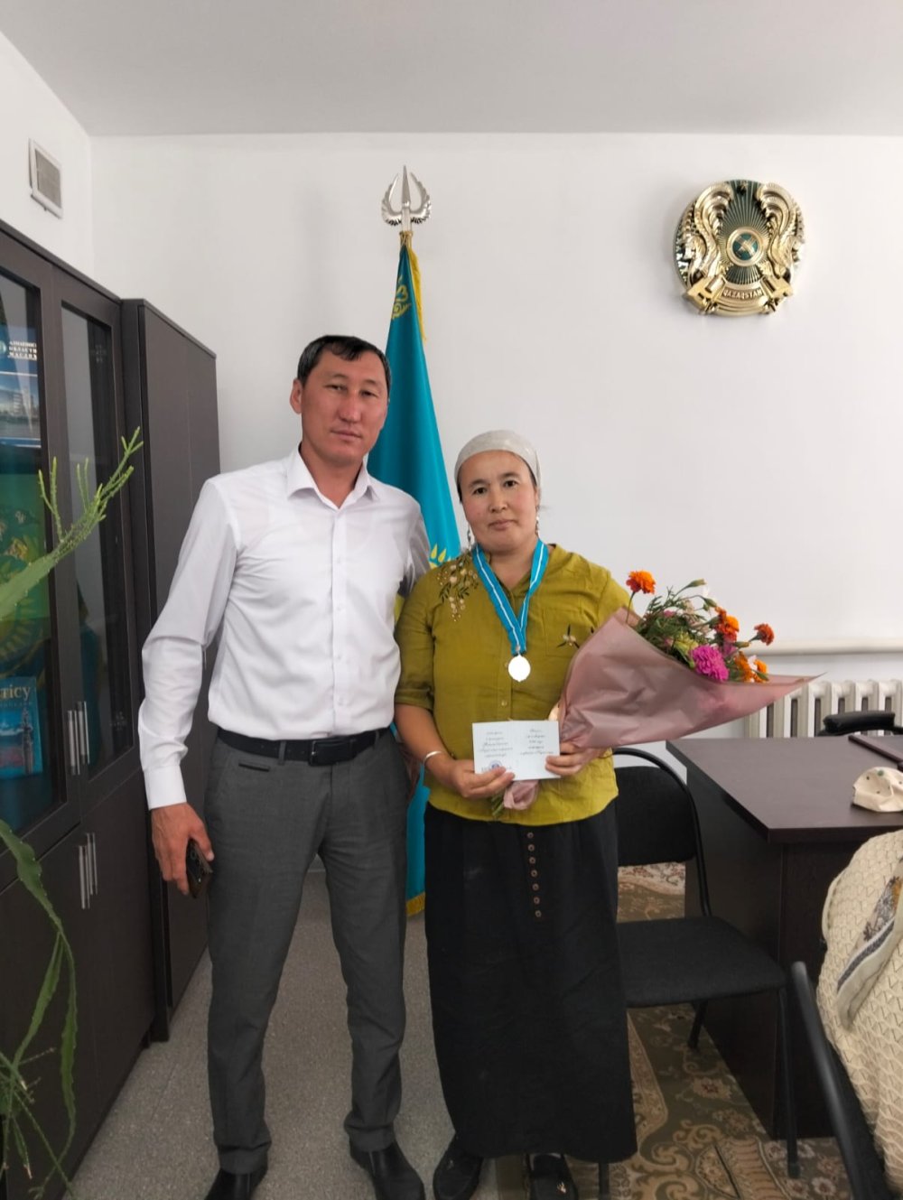 🌸 Вручена награда «Күміс алқа»! 🌸