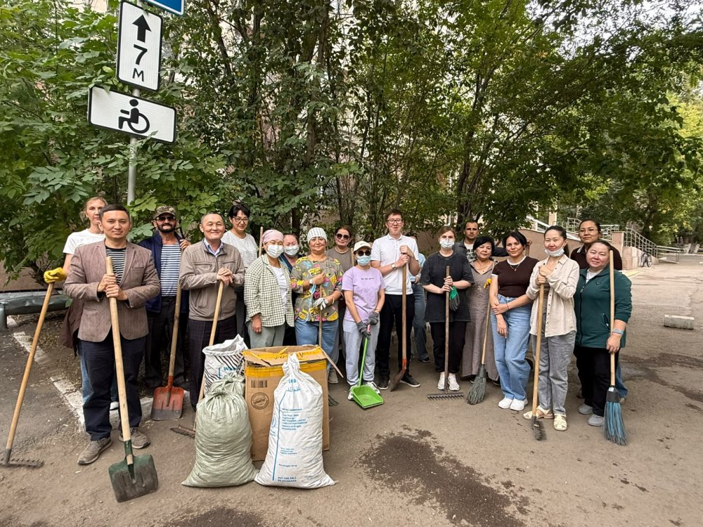 Коллектив управления принял участие в городском субботнике