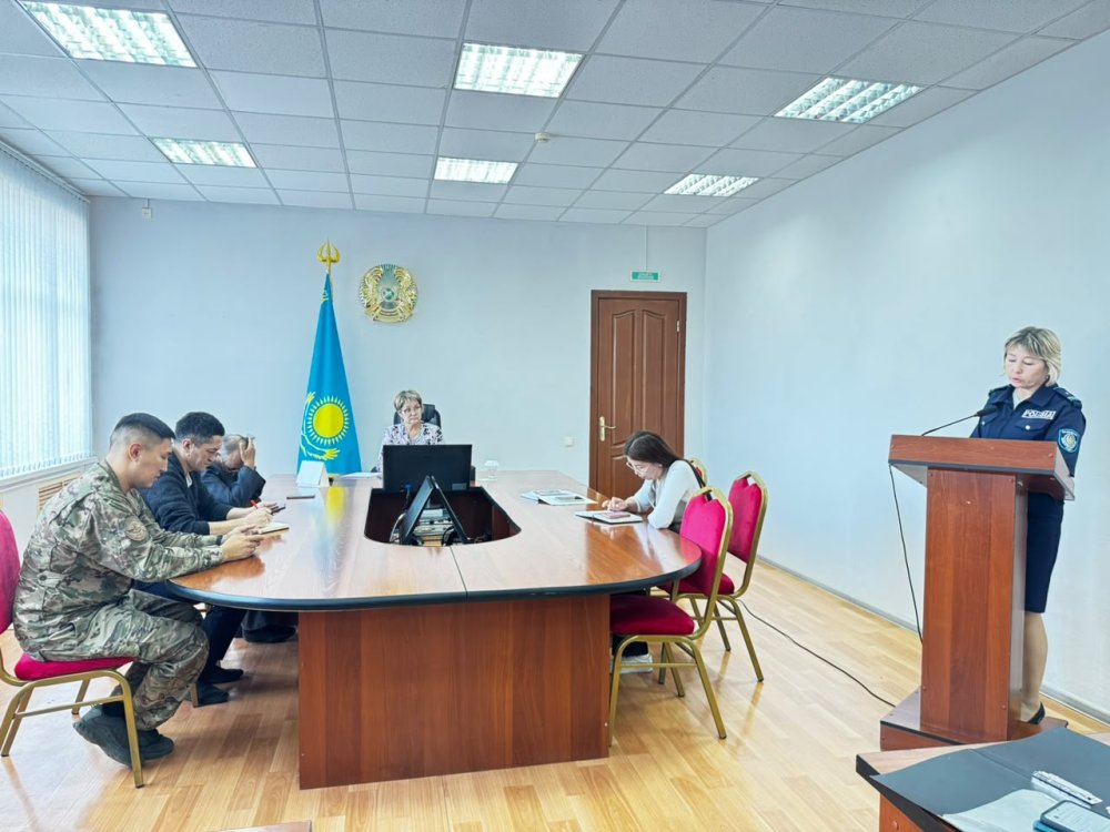📢 В районе состоялось заседание комиссии по делам несовершеннолетних и защите их прав.