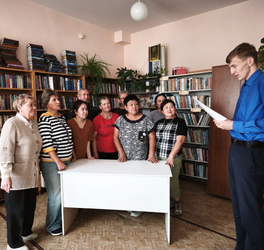 В селе Спасовка была проведена лекция на тему – «Электронные государственные услуги на eGov.kz: возможности и порядок получения», а также даны ответы на актуальные вопросы жителей.