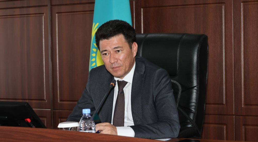 Аким района Ернар Есиркепов провел очередное аппаратное совещание.