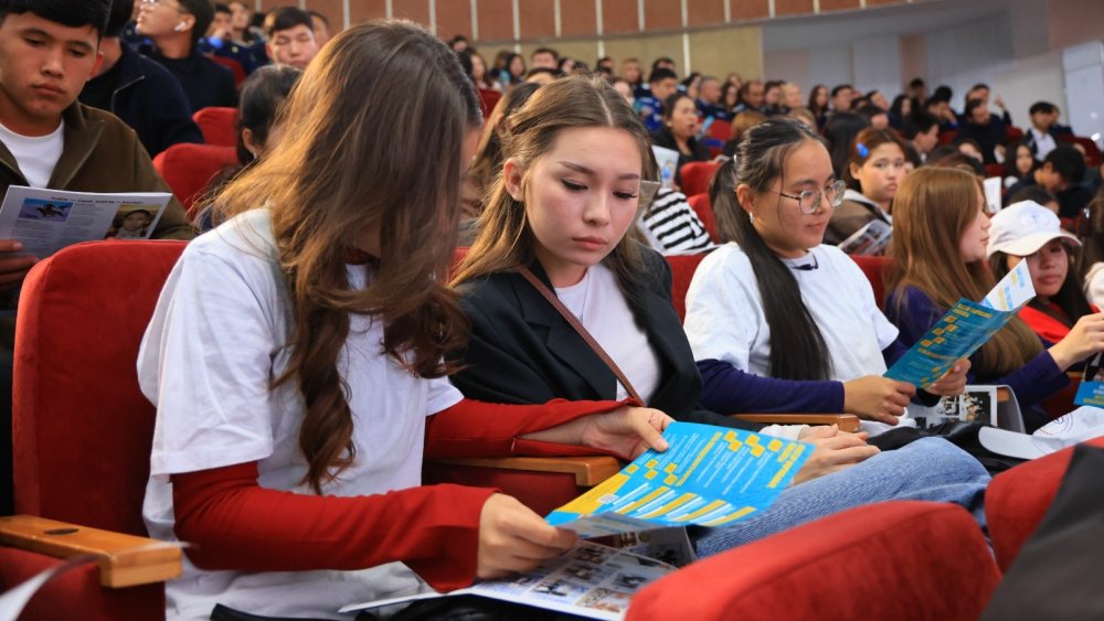 В Карагандинской области молодёжи показали цену правовых ошибок