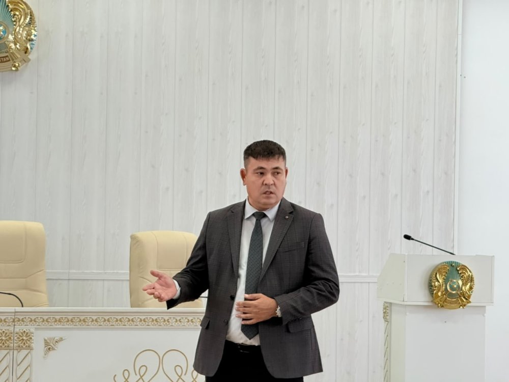 В соответствии с типовым планом мероприятий уполномоченного по этике на 2026 год проведена встреча с государственными служащими.