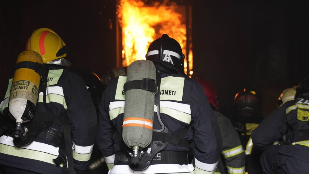 В Астане прошли занятия на огневой полосе психологической подготовки