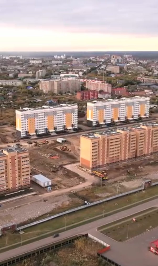 Петропавловск активно развивается. Один из примеров - микрорайон Копай, где на месте ветхих домов формируется новая жилая застройка