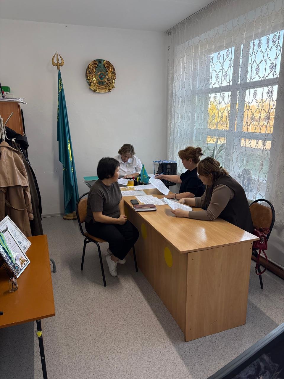 Департаментом проведены внеплановые проверки в двух школах области.