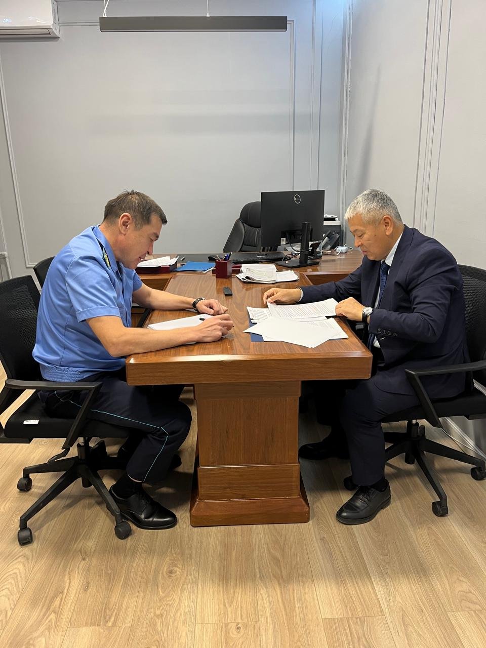 Провел встречу с заместителем прокурора по области Ұлытау