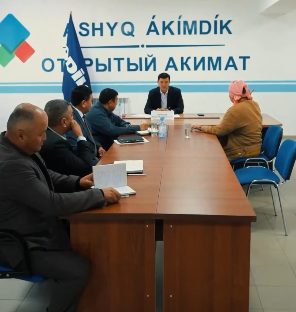 Аким района принял жителей по личным вопросам