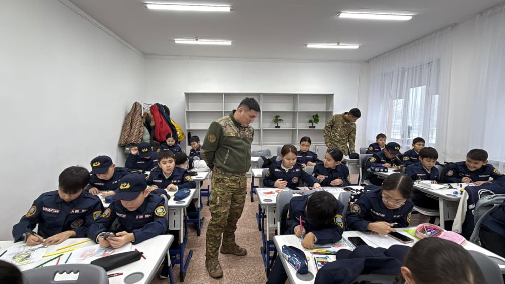 Проведён конкурс рисунков «Спасатели глазами детей»