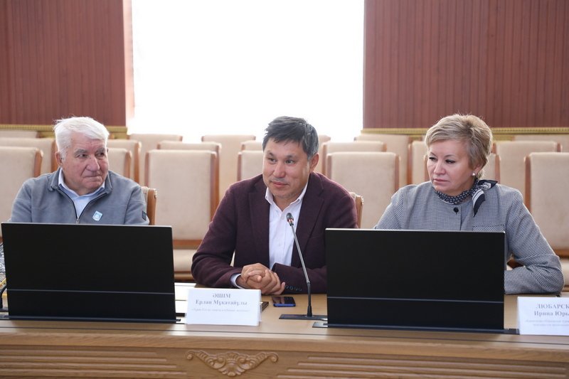 В Караганде наградили профессионалов и энтузиастов туристической отрасли