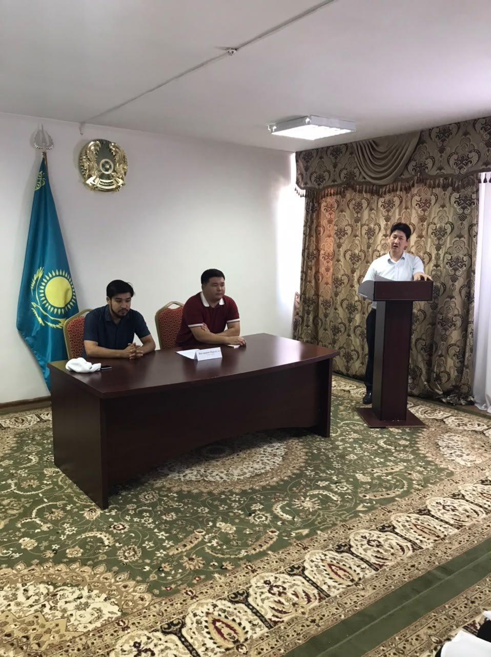 В Департаменте Комитета регулирования и контроля в сфере социальной защиты населения по Кызылординской области для сотрудников Департамента проведено правовое обучение в целях проведения профилактической работы по вопросам недопустимости навязывания коллегам своих религиозных убеждений, принуждения подчинённых сотрудников к участию в деятельности религиозных объединений, а также недопущения вовлечения государственных служащих в деятельность деструктивных религиозных течений.