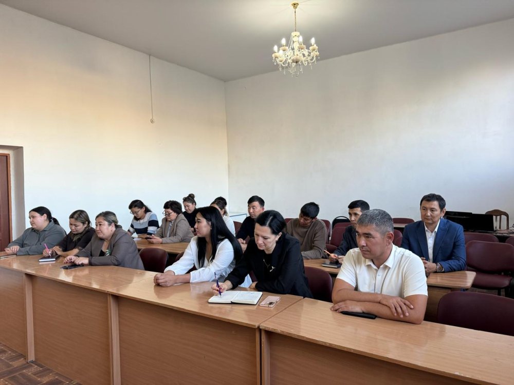 Разъяснены нормы служебной этики
