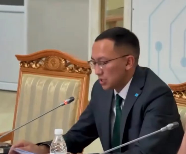 Член Молодёжного крыла «Еркіндік рухы» при Уполномоченном по правам человека в Республике Казахстан Алибеков А.А. принял участие в совете педагогов технического и профессионального образования Восточно-Казахстанской облас