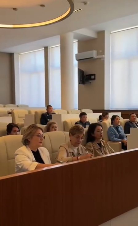 Принял участие в совещании, в рамках которого рассмотрены актуальные вопросы профилактики правонарушений среди несовершеннолетних.