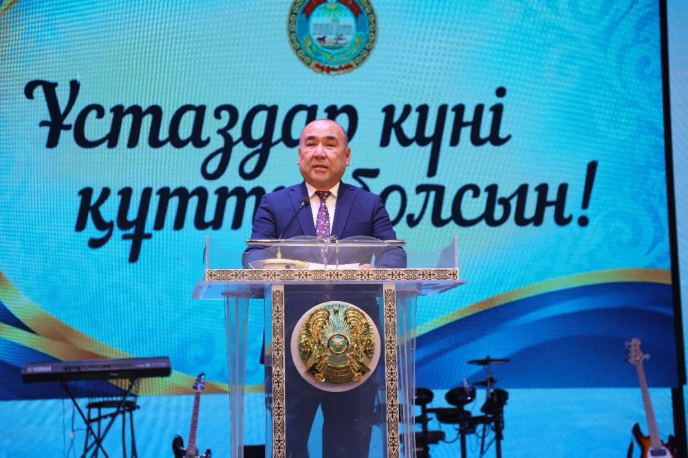 В Жалагашском районе состоялось торжественное мероприятие, посвящённое дню учителя
