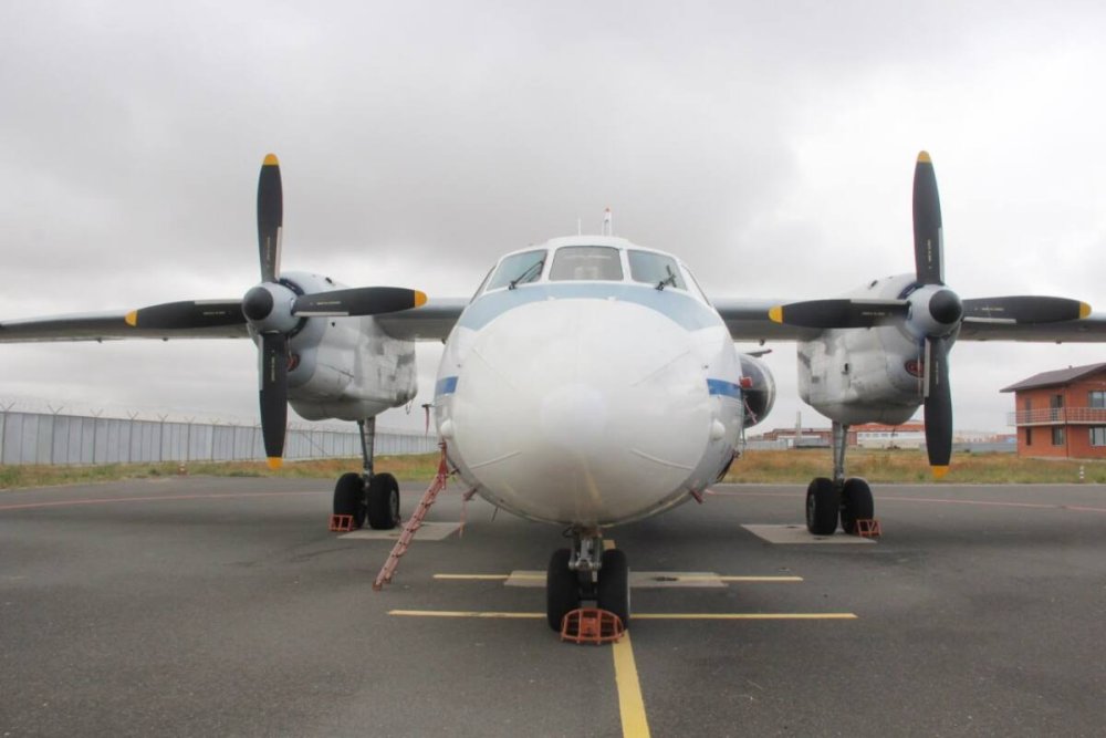 Гвардейцы проводили на "пенсию" последний Ан-26 в Казахстане