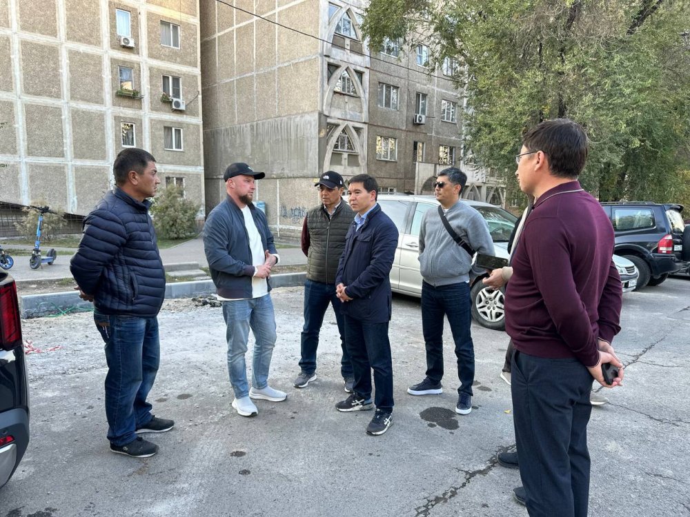 В АУЭЗОВСКОМ РАЙОНЕ ПРОВЕРИЛИ ХОД СРЕДНЕГО РЕМОНТА ДОРОГ — Фото 3