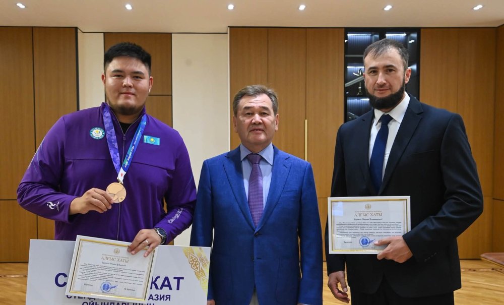 Бронзовому призеру Азиатских игр оказали почести — Фото 2