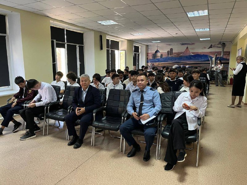 Совместно с молодёжью «Еркіндік рухы» посетил Жезказганский высший политехнический колледж — Фото 1