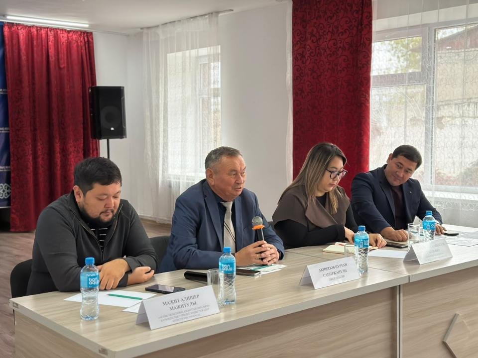 В Алгинском районе состоялись встречи по разъяснению государственной политики — Фото 3