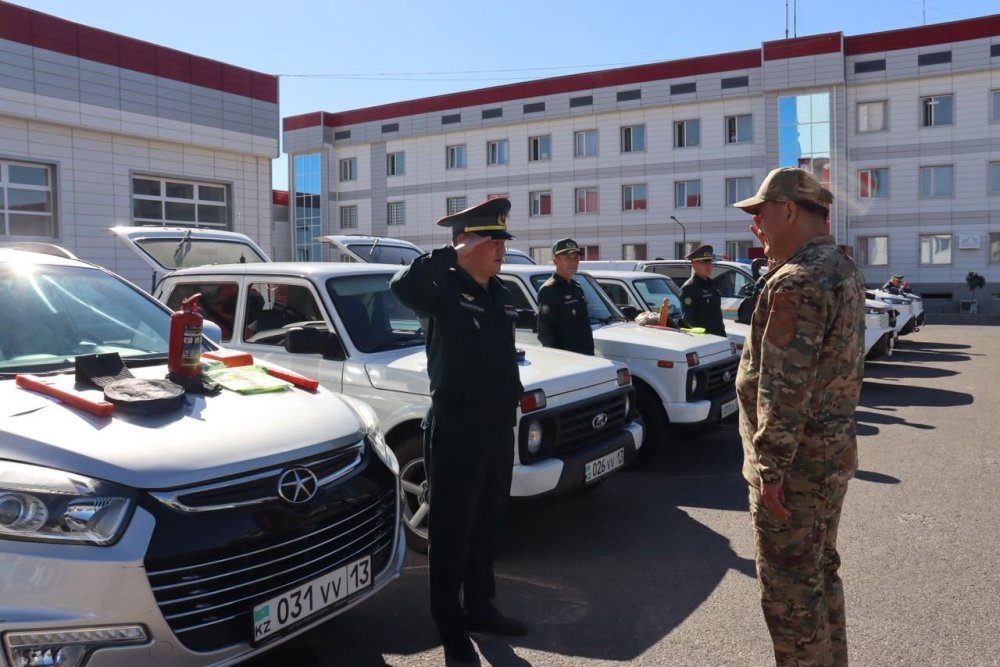 Проведен строевой смотр служебных автомобилей — Фото 4