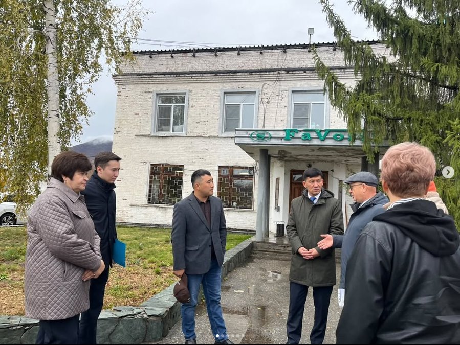 В ТОО «Фаворит» состоялось открытие нового производственного участка по выпуску трудногорючей фанеры, облицованной лущёным шпоном древесины — Фото 3