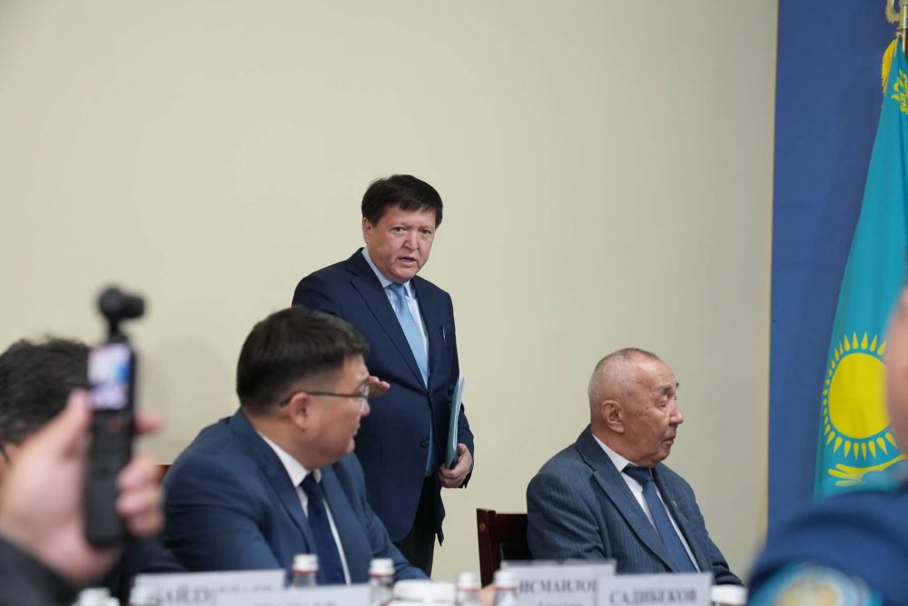 НУРАЛХАН КУШЕРОВ ПРОВЕЛ ЛИЧНЫЙ ПРИЕМ ЖИТЕЛЕЙ КАЗЫГУРТСКОГО РАЙОНА — Фото 3