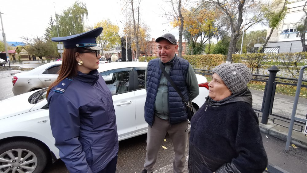 Таксист помог полицейским защитить пенсионерку от мошенников в СКО — Фото 3
