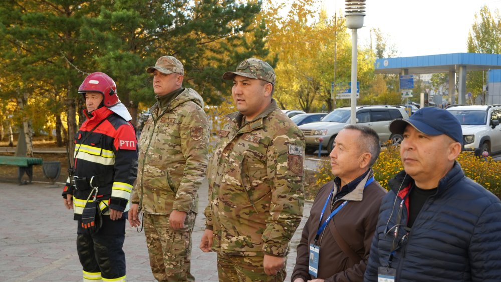 Акмолинские спасатели отработали действия при пожаре во Дворце спорта «Бурабай» — Фото 6